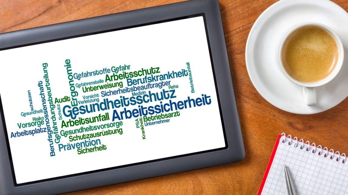 Tablet mit Schlagwoertern zu Arbeitssicherheit und Gesundheitsschutz – Begriffe, wie sie im TRGS 524 Lehrgang online behandelt werden